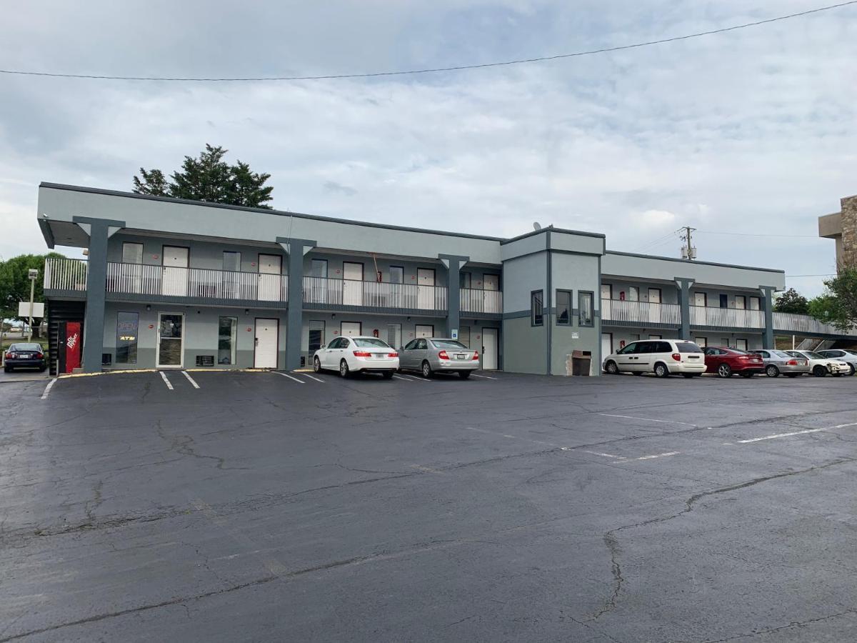 Royal Inn & Suites Knoxville Eksteriør bilde